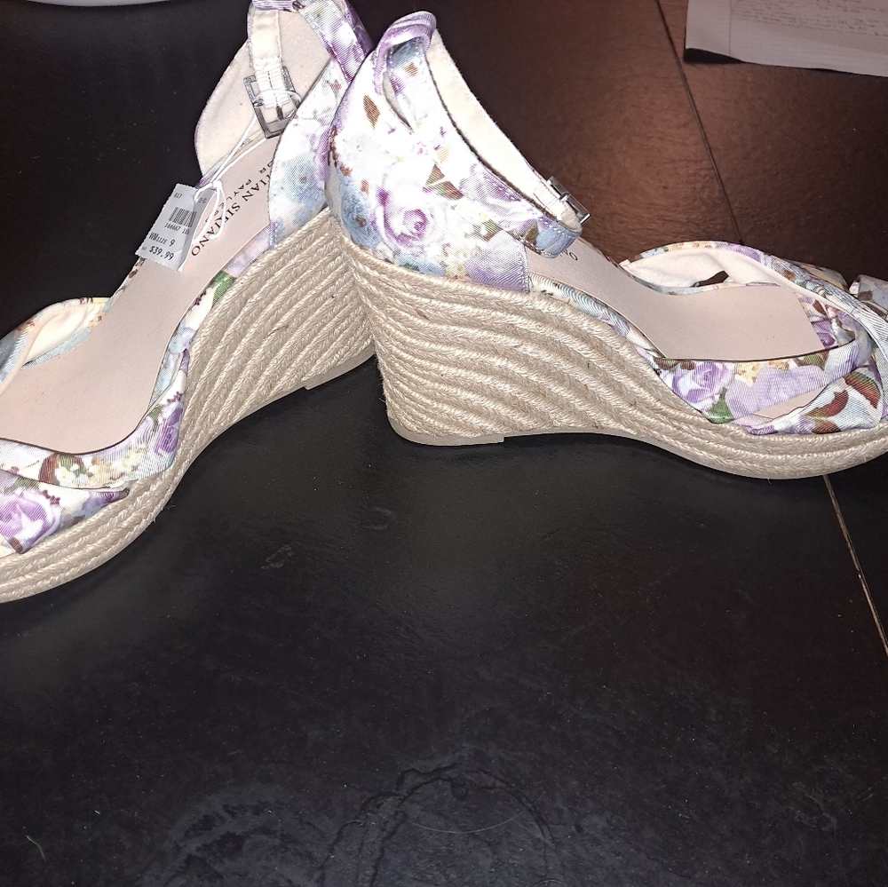 Shoes - Picture 2 of 2